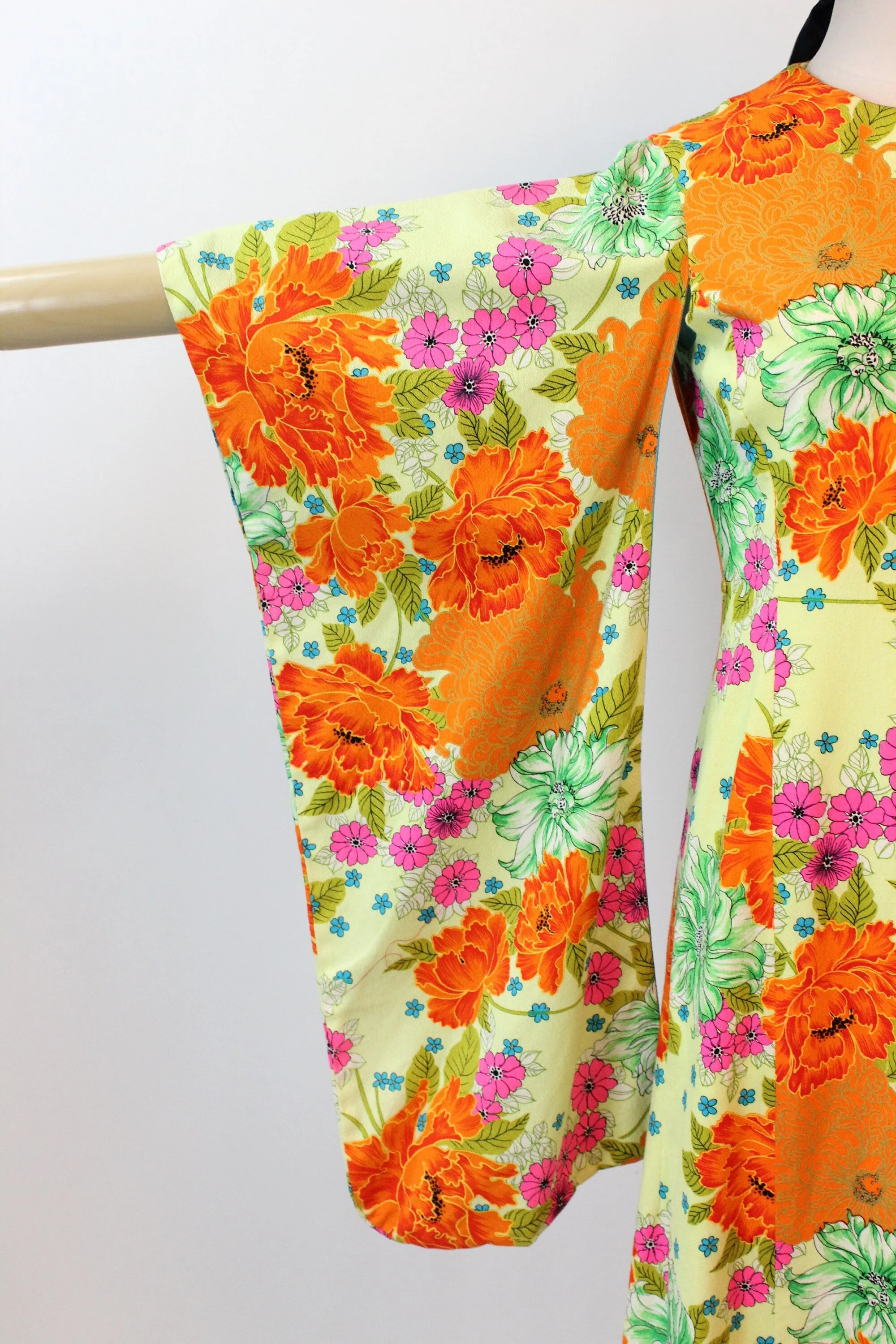 1960s TINA LESER hawaiian KIMONO sleeve dress xs | new spring summer