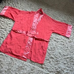 80's Victoria's Secret Short Satiny Kimono Robe,  Cover Up, Loungewear Vintage L