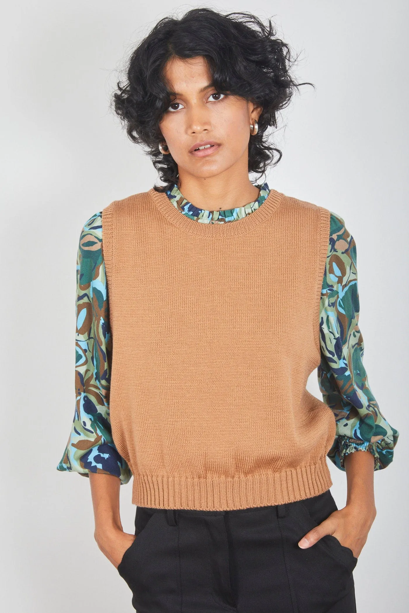 Dalston Valentina Vest Tan Merino