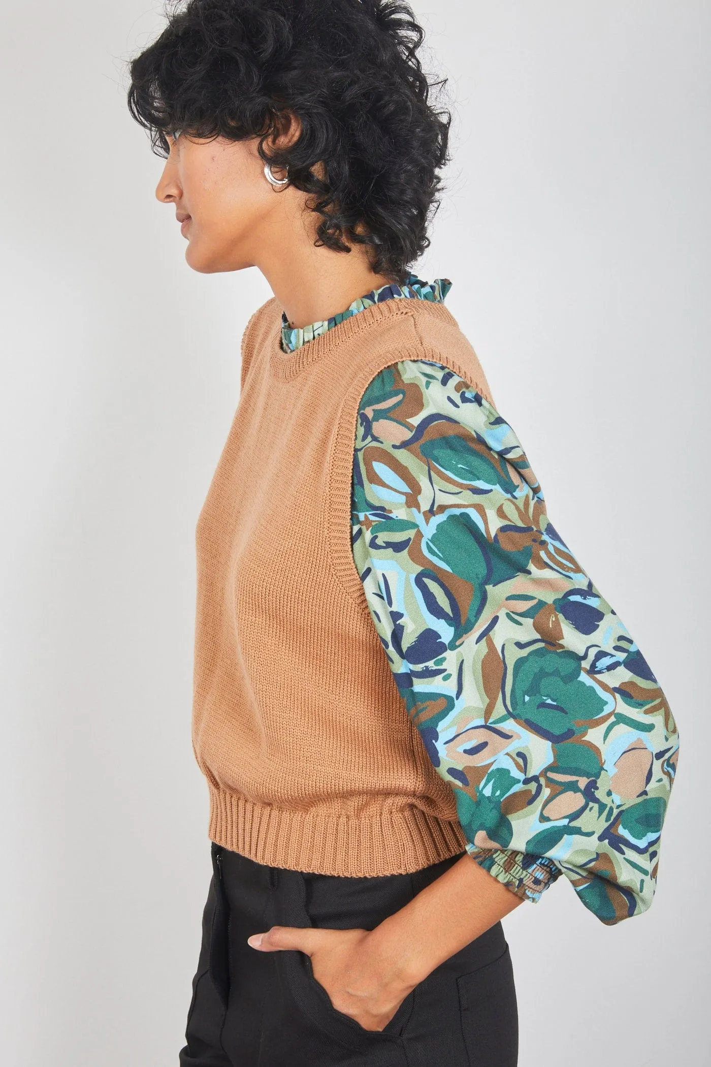 Dalston Valentina Vest Tan Merino