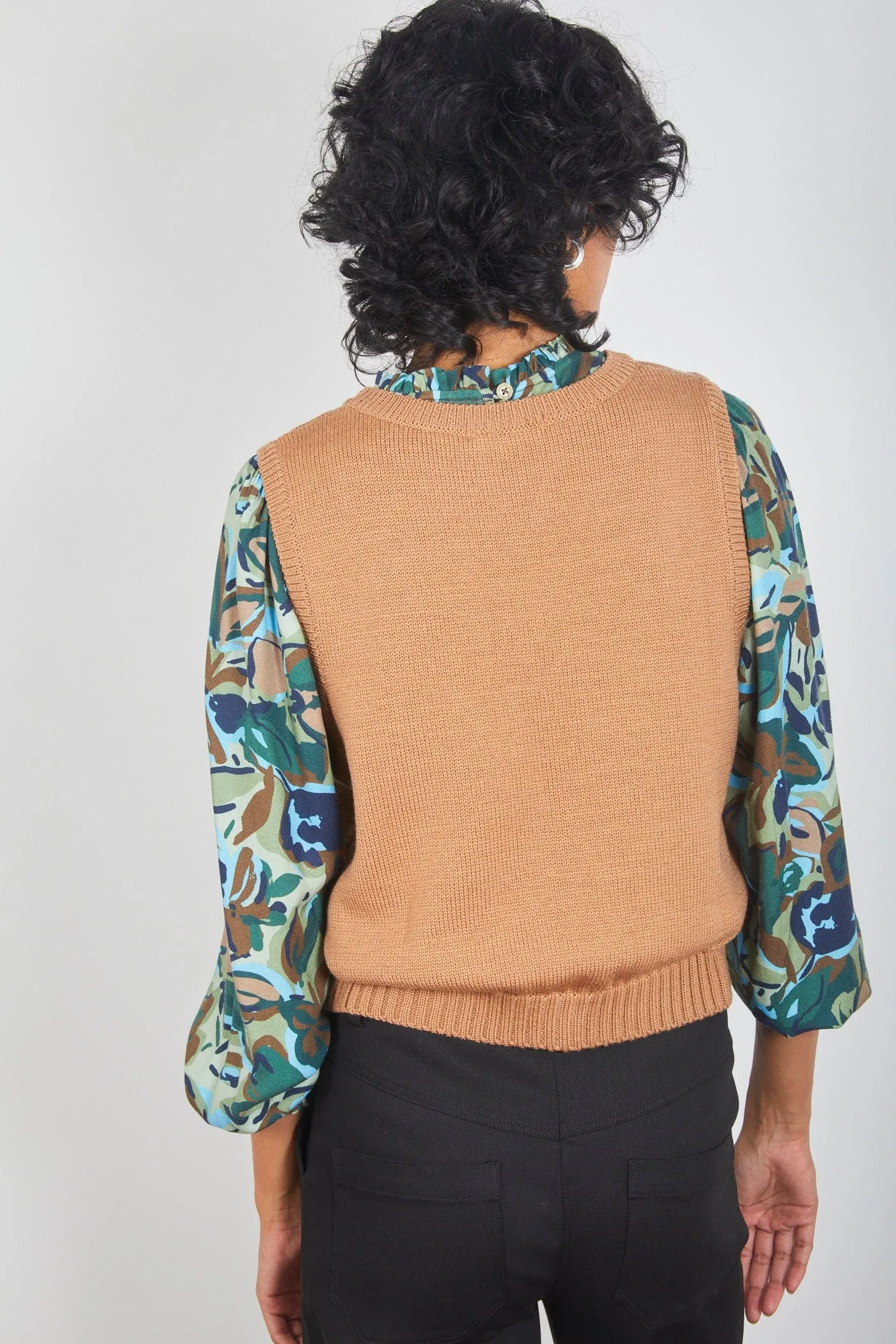 Dalston Valentina Vest Tan Merino