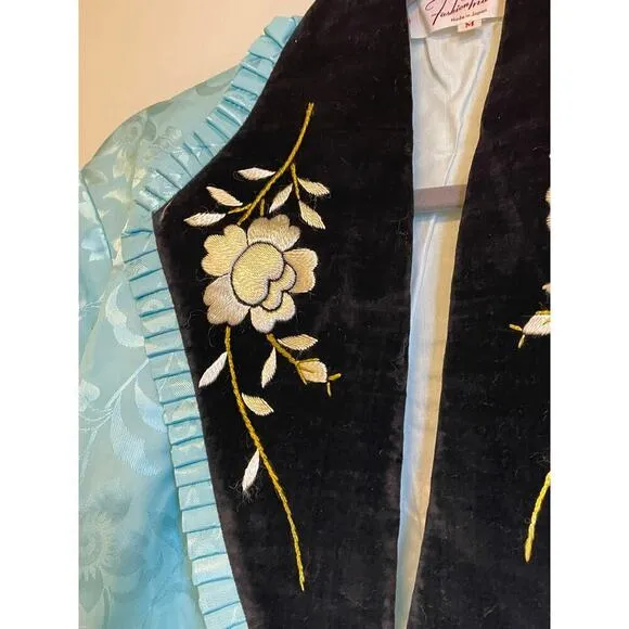 Fashion Mart Vintage Embroidered Robe Kimono NWOT