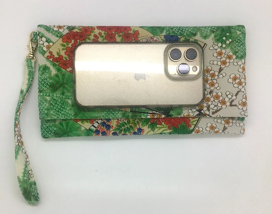 Kuukou Folding Wristlet Clutch 4956E