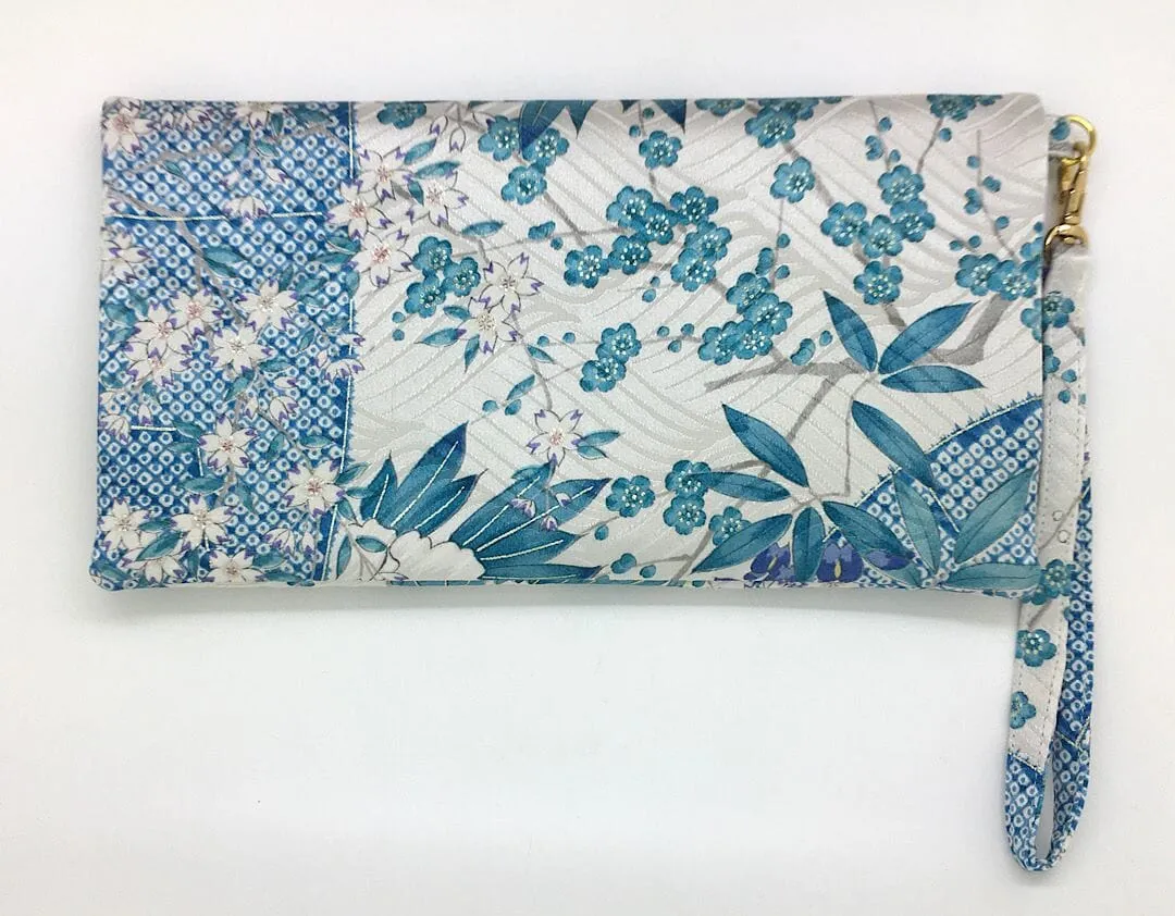 Kuukou Folding Wristlet Clutch 5078H