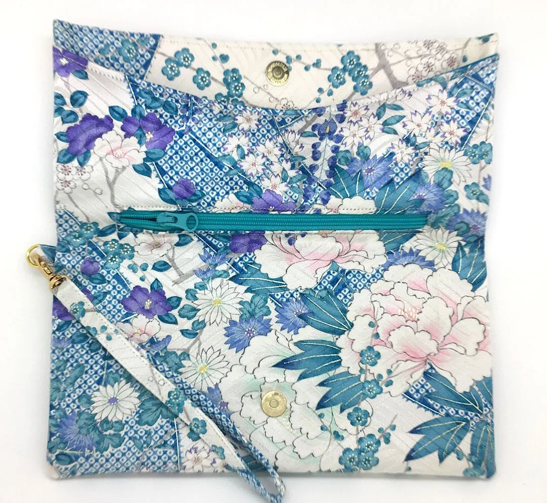 Kuukou Folding Wristlet Clutch 5078H