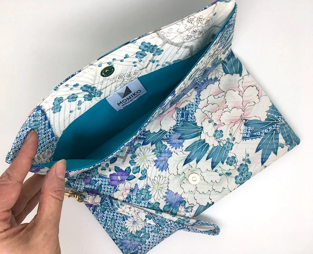 Kuukou Folding Wristlet Clutch 5078H