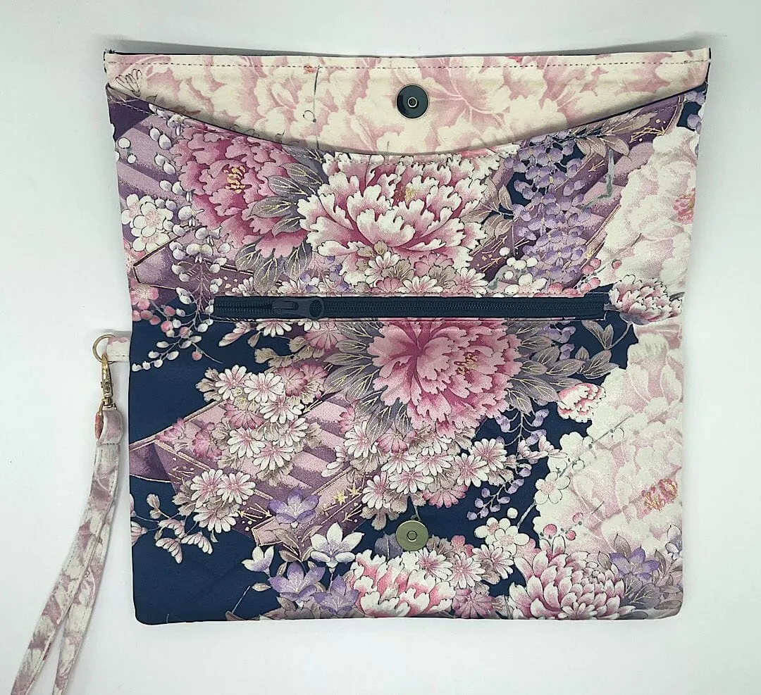 Kuukou Folding Wristlet Clutch 5231H