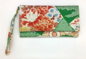 Kuukou Folding Wristlet Clutch 5266D