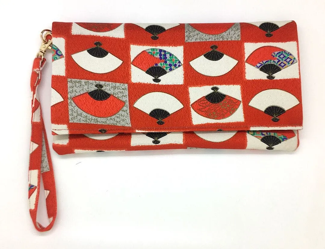 Kuukou Folding Wristlet Clutch 5455P
