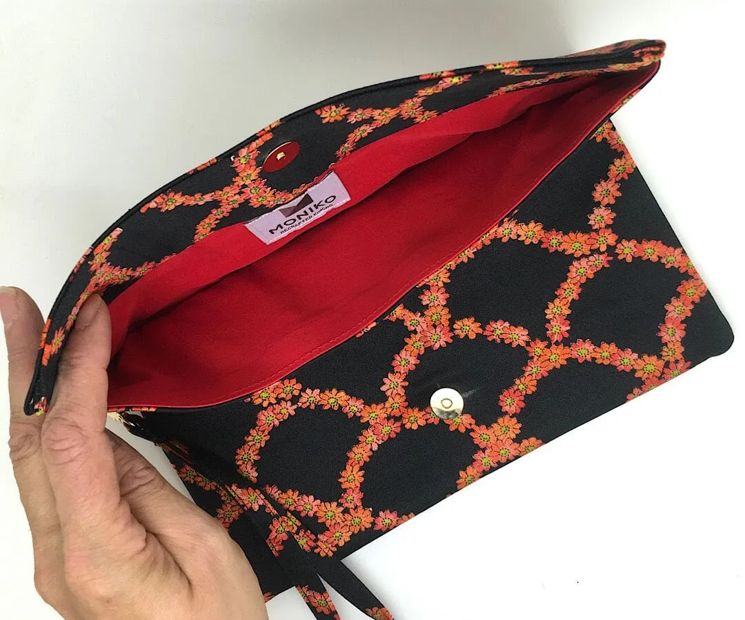 Kuukou Folding Wristlet Clutch 5456P