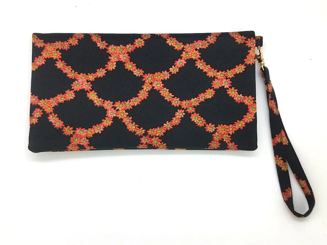 Kuukou Folding Wristlet Clutch 5456P