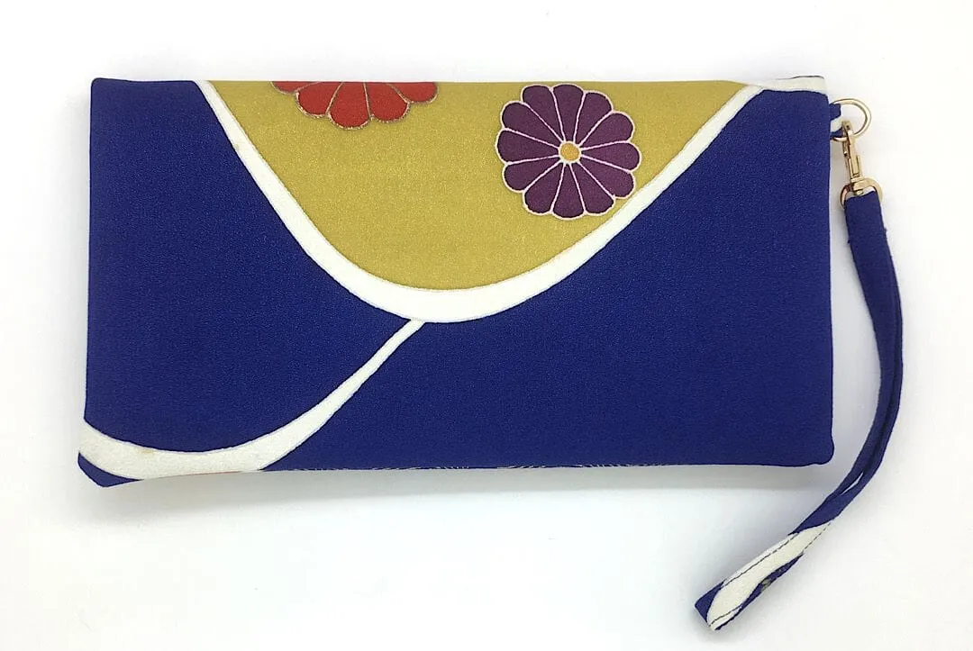 Kuukou Folding Wristlet Clutch 5508C