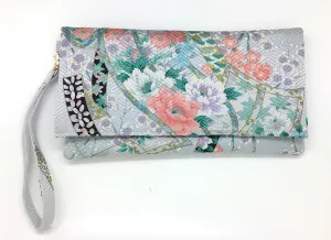 Kuukou Folding Wristlet Clutch 5536B