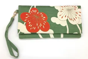 Kuukou Folding Wristlet Clutch 5562F