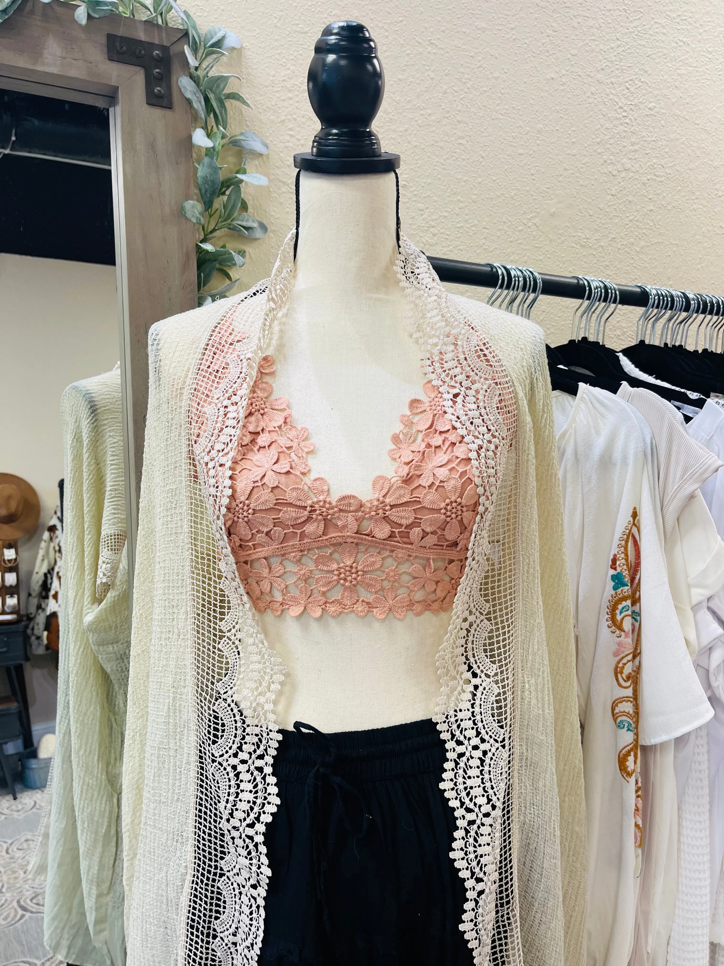 Lexi Vintage Lace Kimono Cream