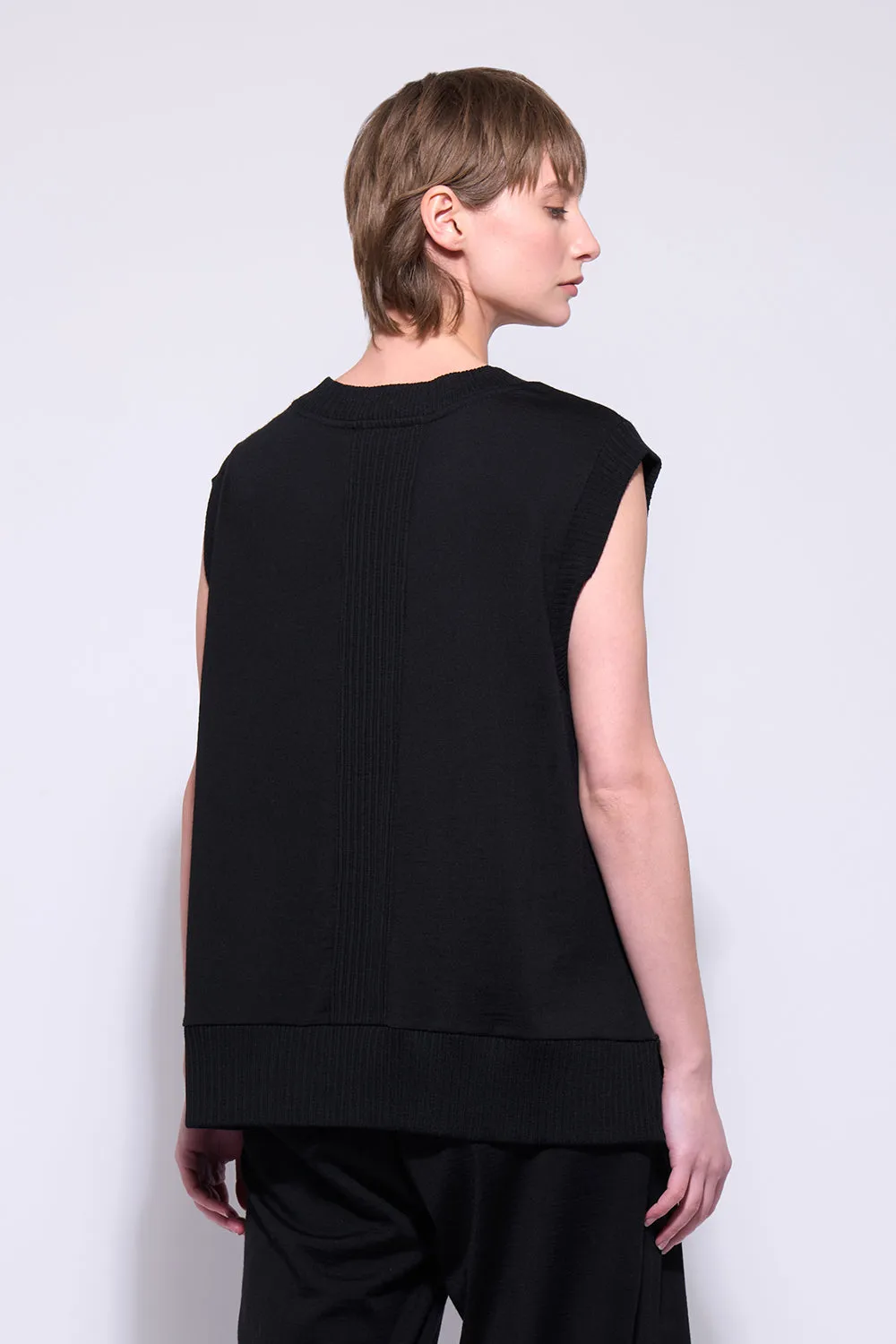 Neris Back Story Vest - Black
