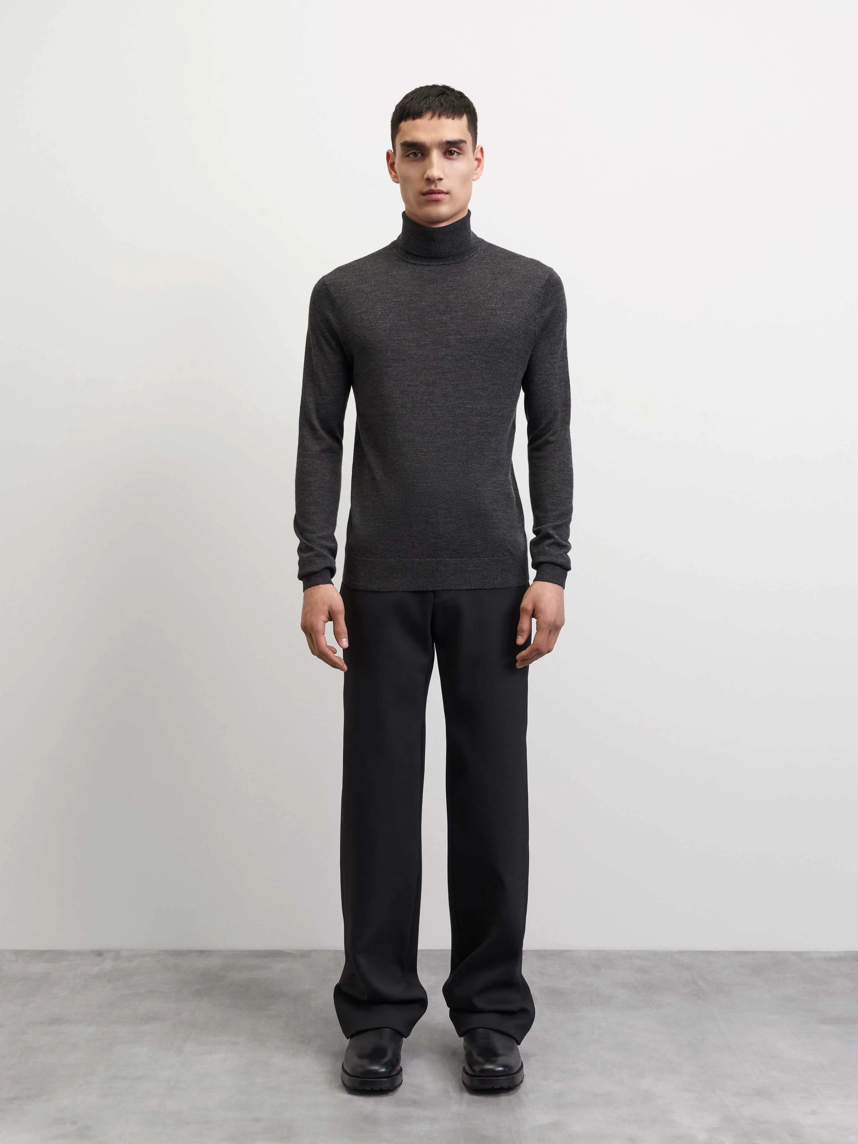 Nevile Pullover in Dark Grey