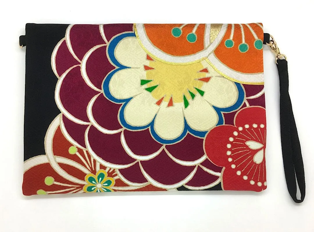 Ookii Kuukou Large Folding Wristlet Clutch 5587K