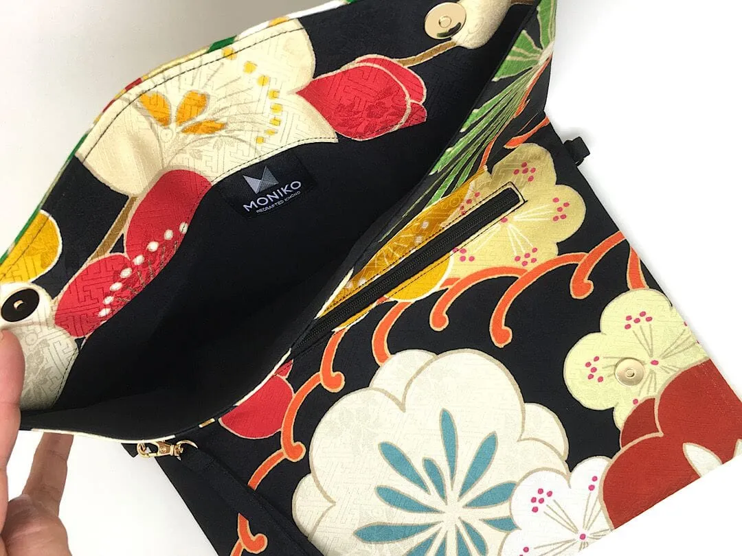 Ookii Kuukou Large Folding Wristlet Clutch 5587K