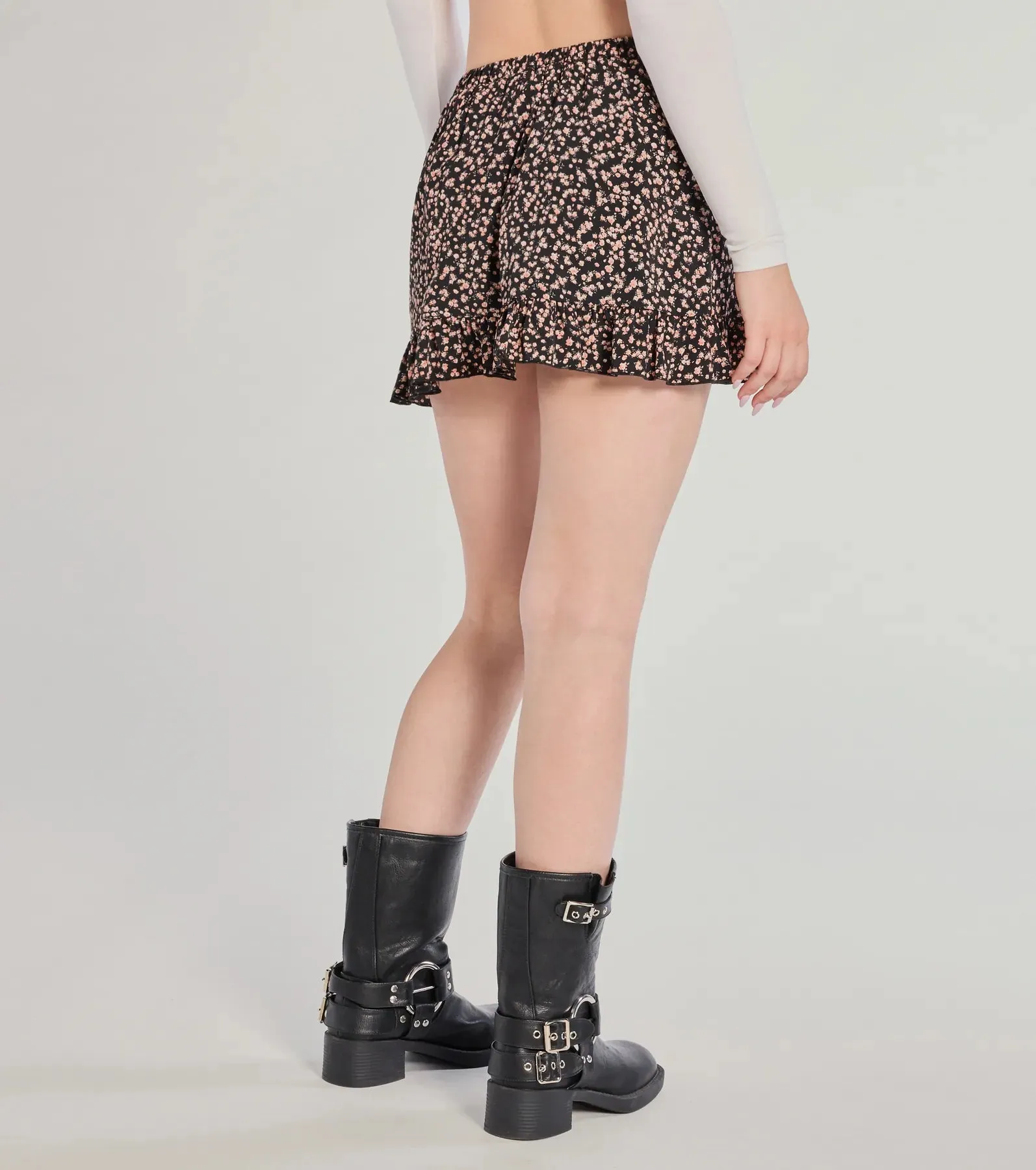 Perfect Date Tie Waist Floral Ruffle Skort