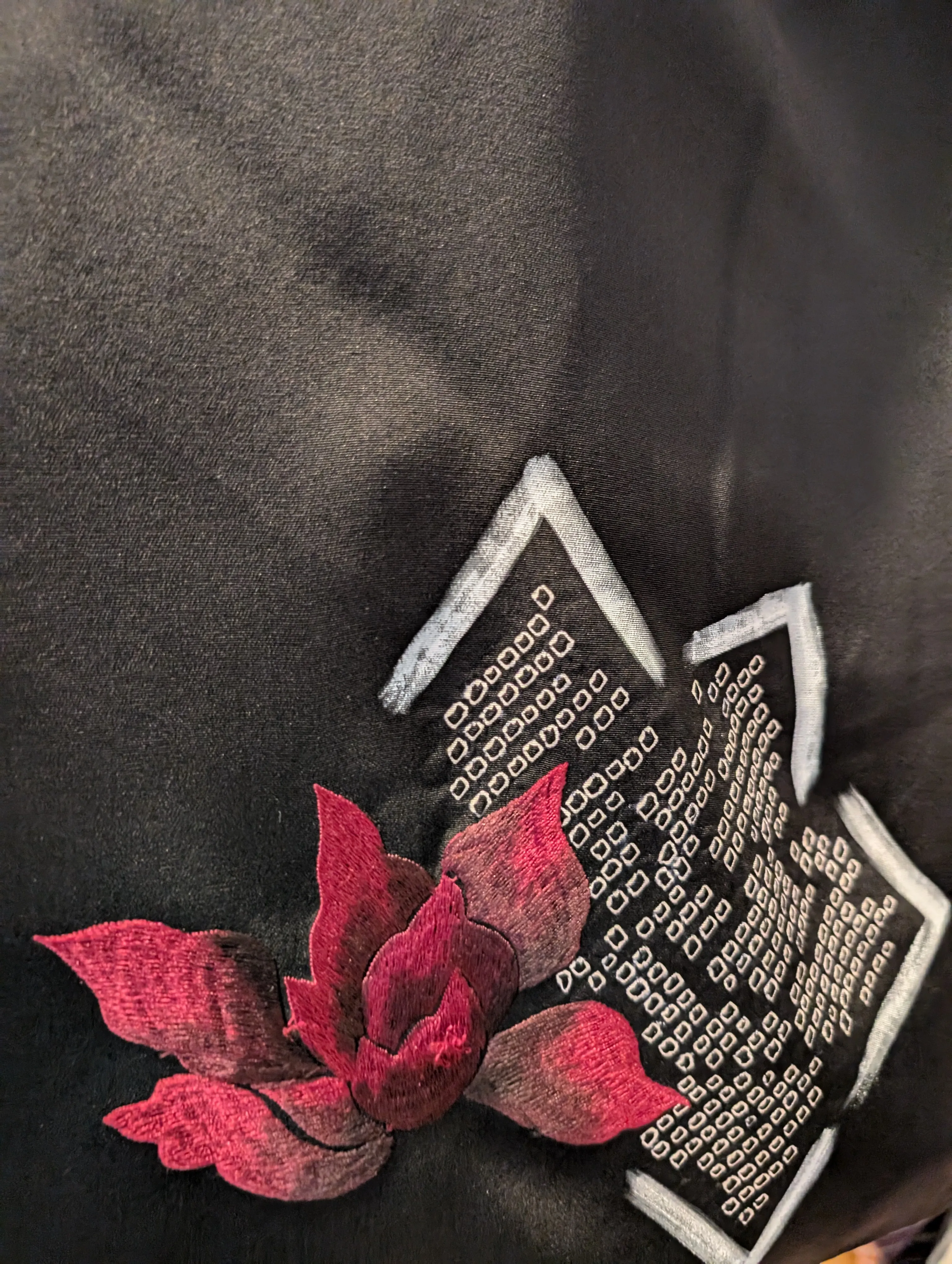 "Roses are Red" - Kimono Zulu Artist Collaboration - Angela Fabbri