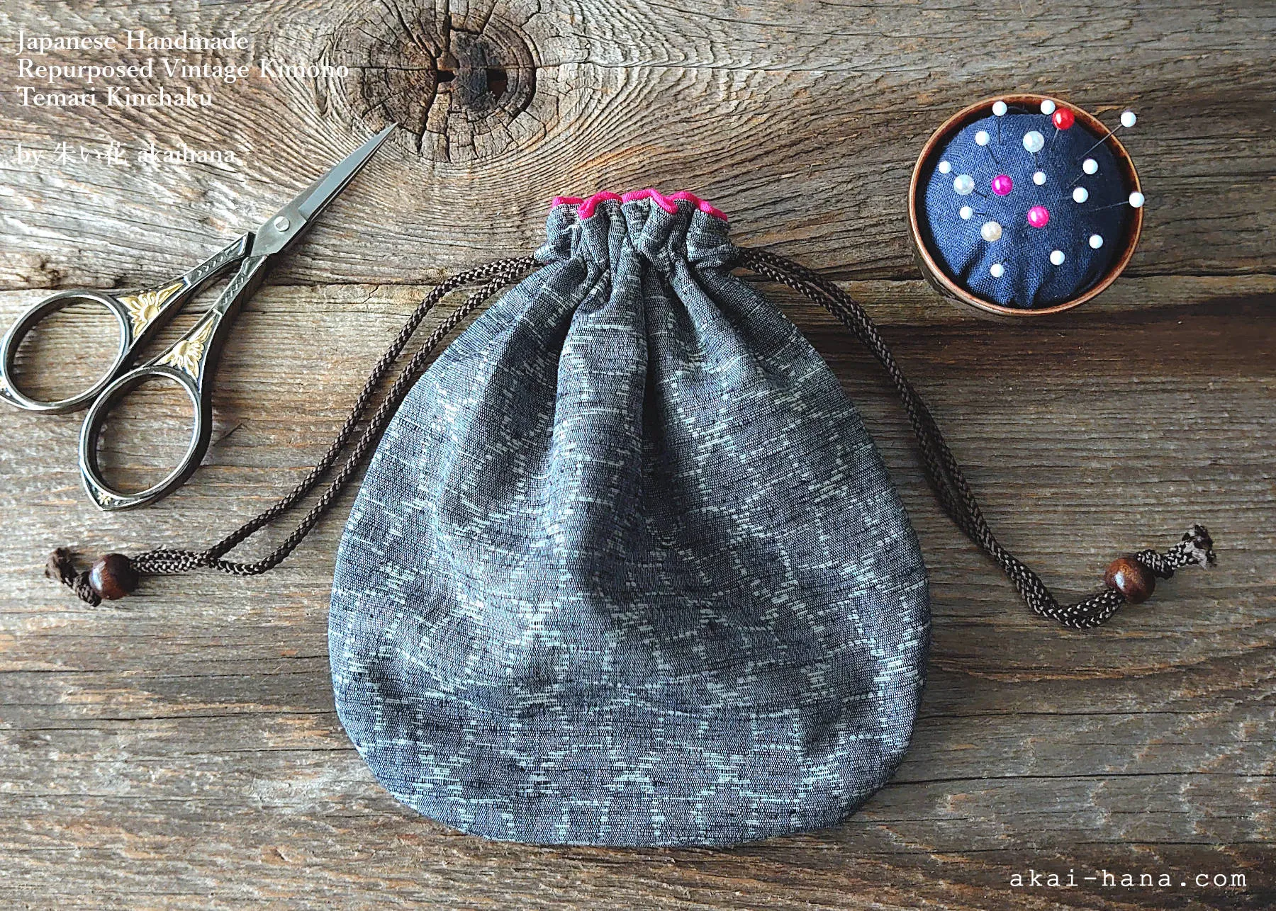 Repurposed Vintage Kimono Temari Kinchaku Purse, tkvk0006