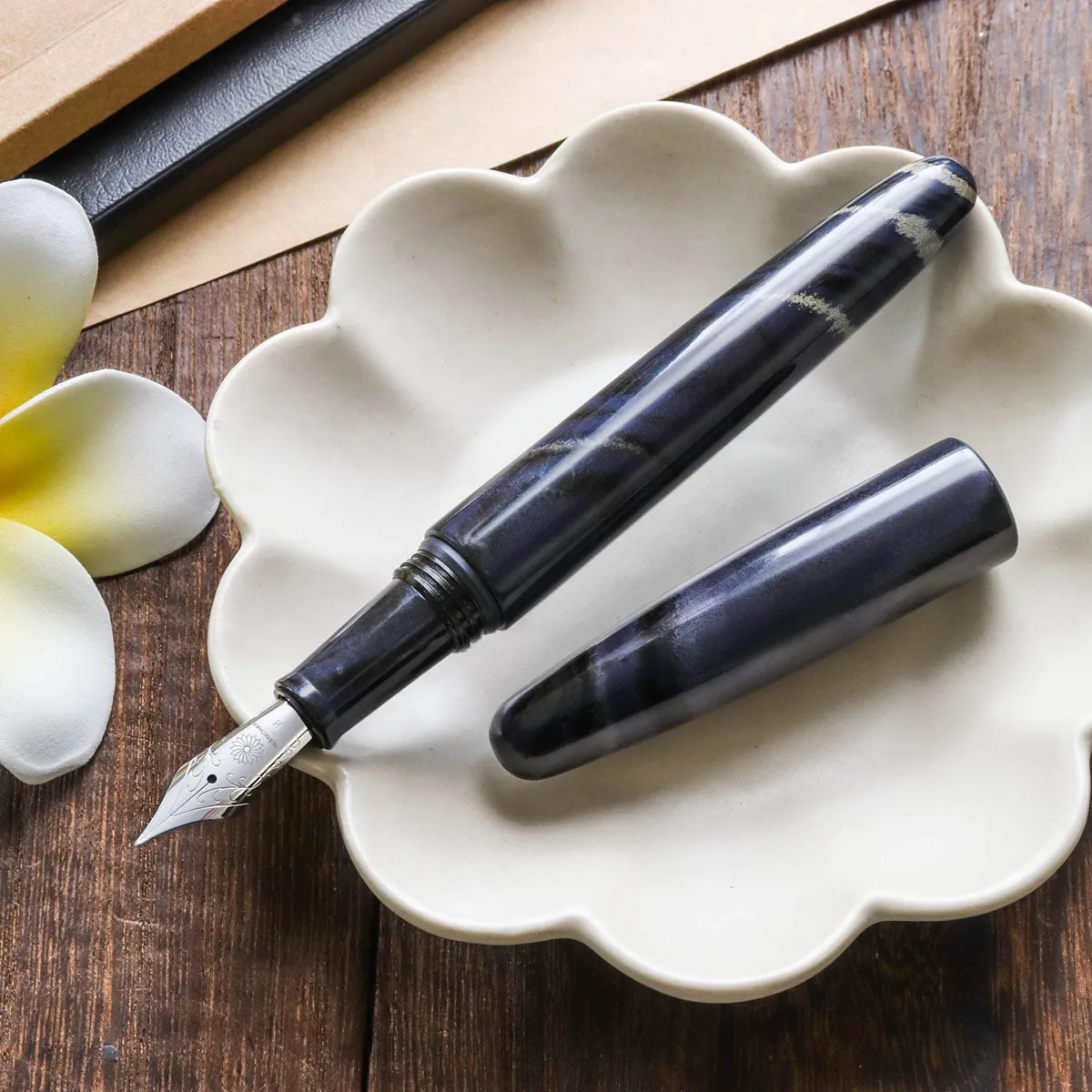 True Ebonite - Marble Purple Gray