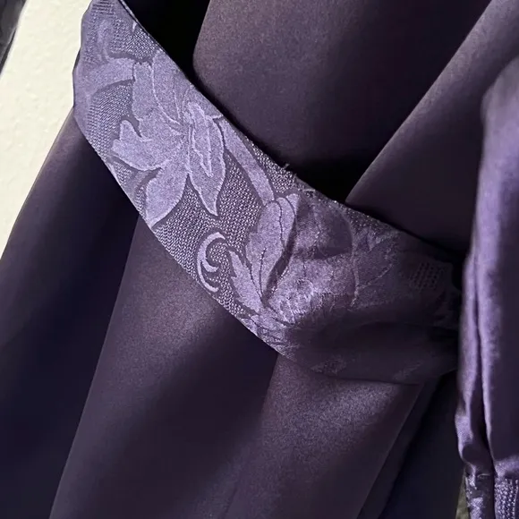 Victoria’s Secret Vintage Gold Label Satin Robe Floral Purple Kimono Sleeve