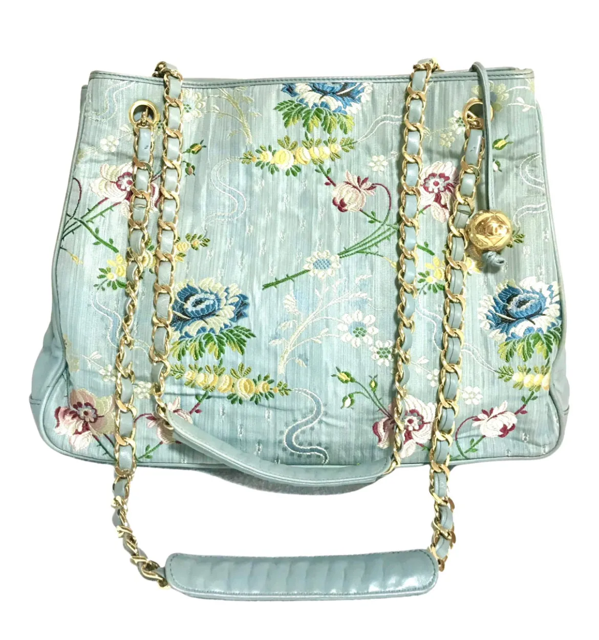 Vintage CHANEL Japanese kimono design jacquard fabric and blue leathers shoulder bag with golden CC charm. One-of-a-kind purse. 0405031re3