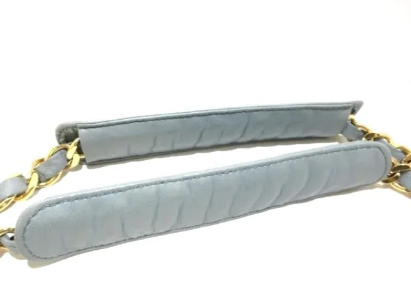 Vintage CHANEL Japanese kimono design jacquard fabric and blue leathers shoulder bag with golden CC charm. One-of-a-kind purse. 0405031re3