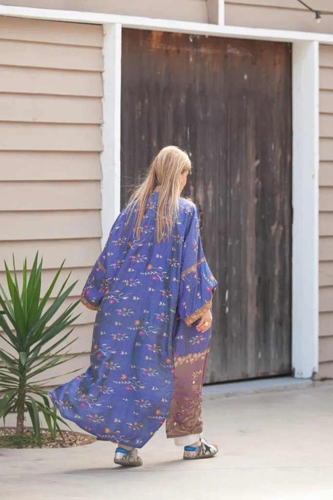Vintage embroidery silk kimono