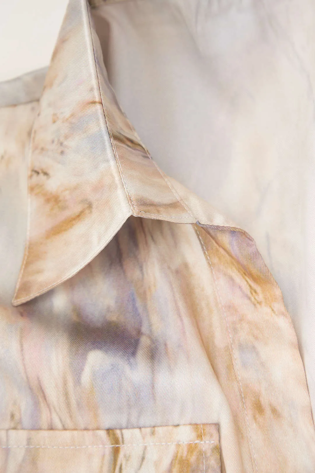Wilderose - Elegant Marble Print Woman's Crop Shirt