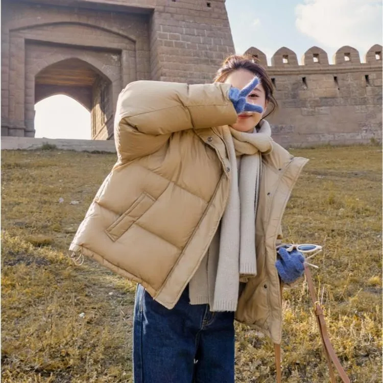Women's Quilted Puffer Jacket with Windproof Features and Slash Pockets