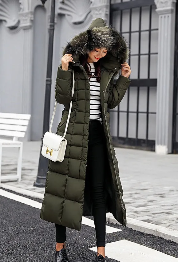 Women's Thickened Quilted Puffer Coat Windproof and Stain-Resistant