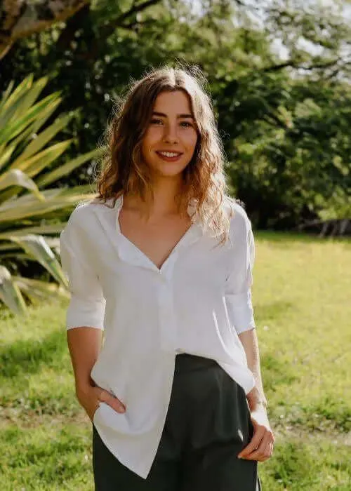 Women's Voyager Shirt White by Tasi Travels