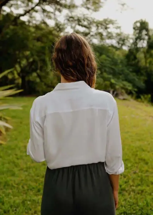 Women's Voyager Shirt White by Tasi Travels