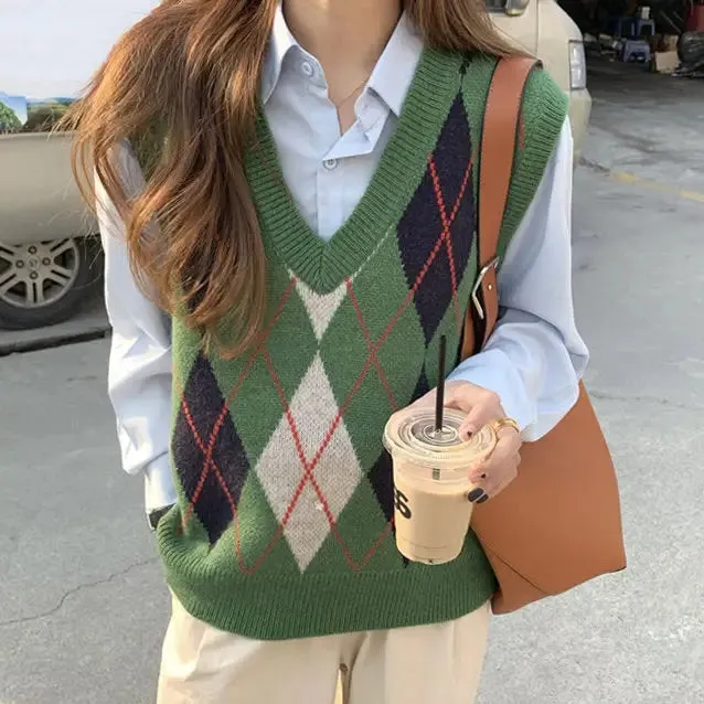 Y2K Aesthetic Knit Vest with Argyle Pattern and V-Neckline